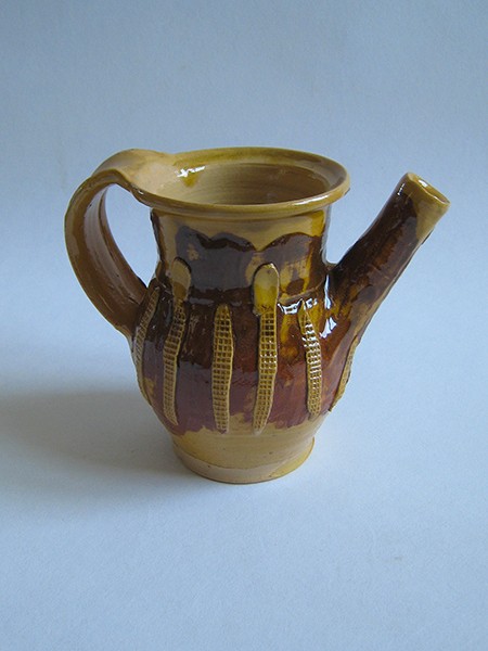 http://poteriedesgrandsbois.com/files/gimgs/th-27_CBT010-07-poterie-médiéval-des grands bois-cruches-cruche.jpg